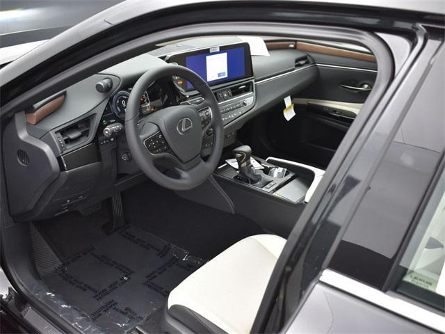 new 2025 Lexus ES 300h car, priced at $50,994