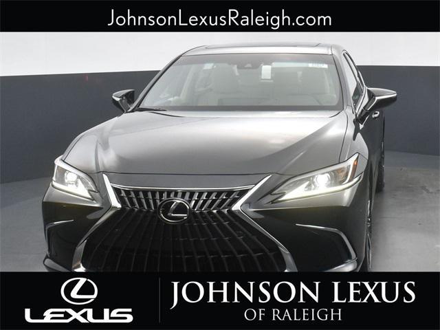 new 2025 Lexus ES 300h car, priced at $50,994