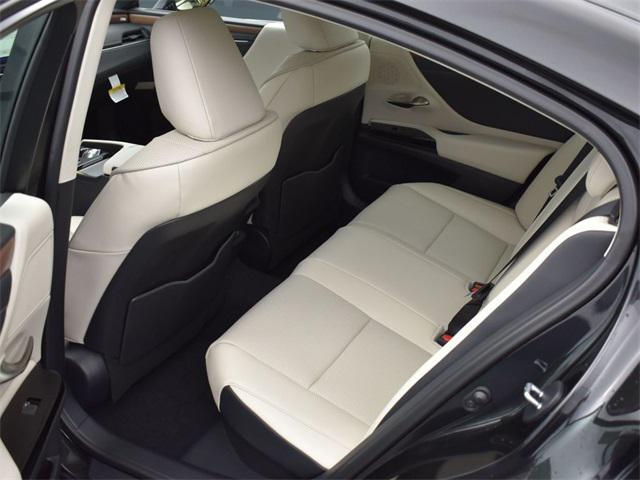 new 2025 Lexus ES 300h car, priced at $50,994