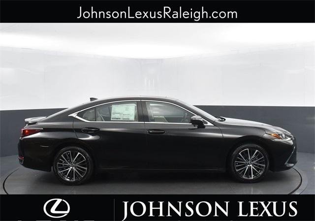 new 2025 Lexus ES 300h car, priced at $50,994