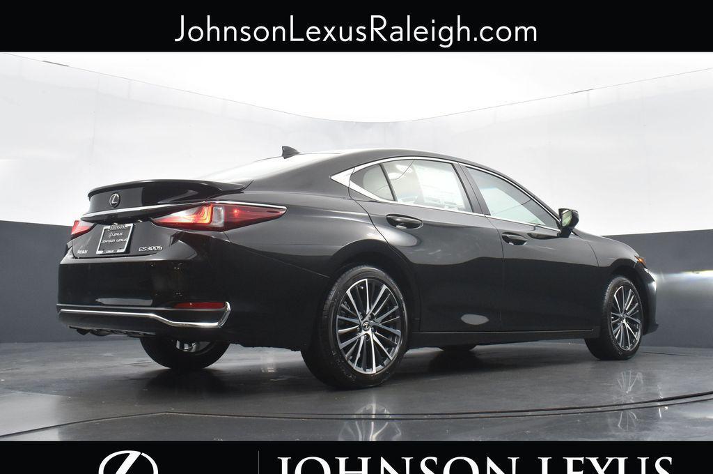 new 2025 Lexus ES 300h car, priced at $50,994