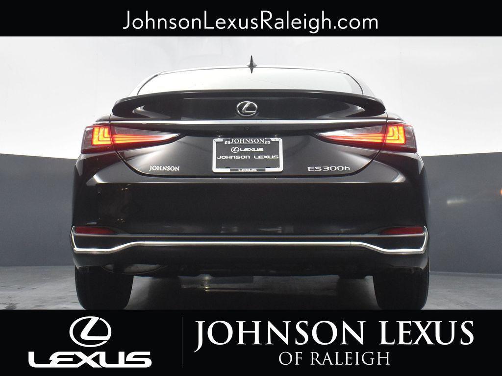 new 2025 Lexus ES 300h car, priced at $50,994