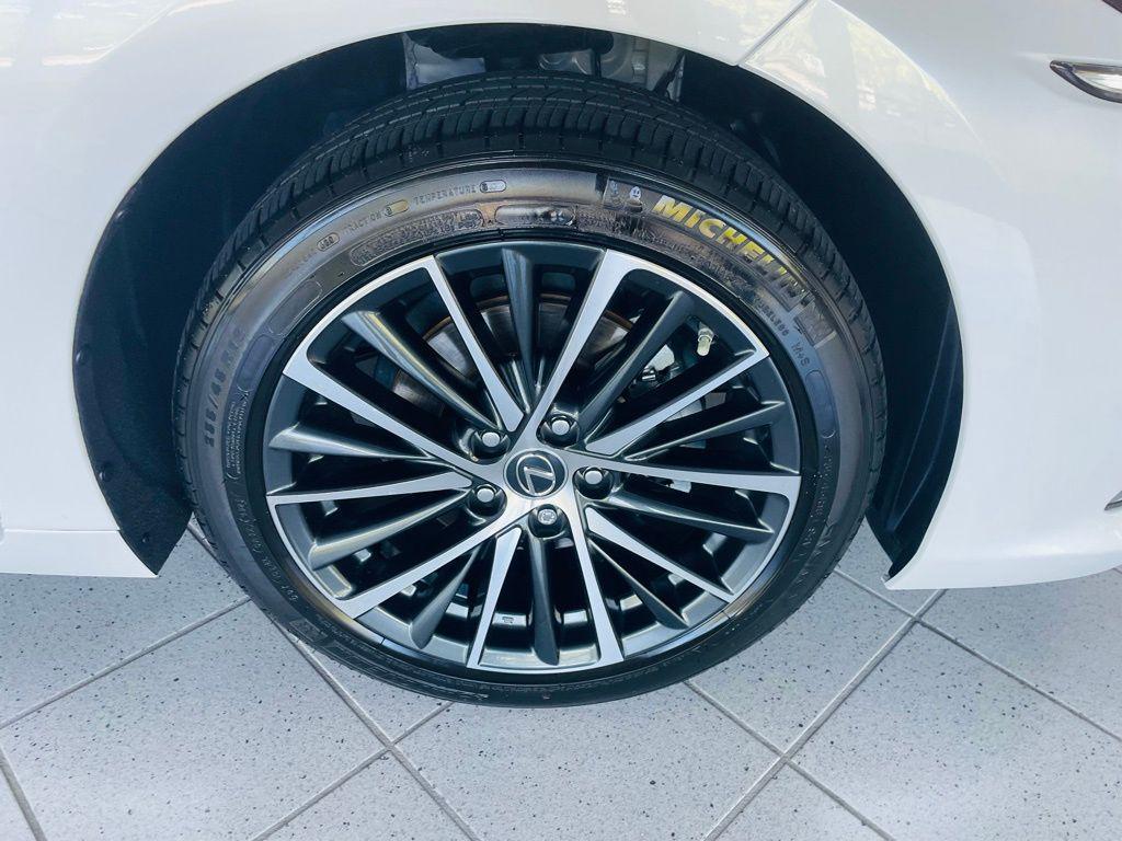 used 2024 Lexus ES 350 car, priced at $43,988