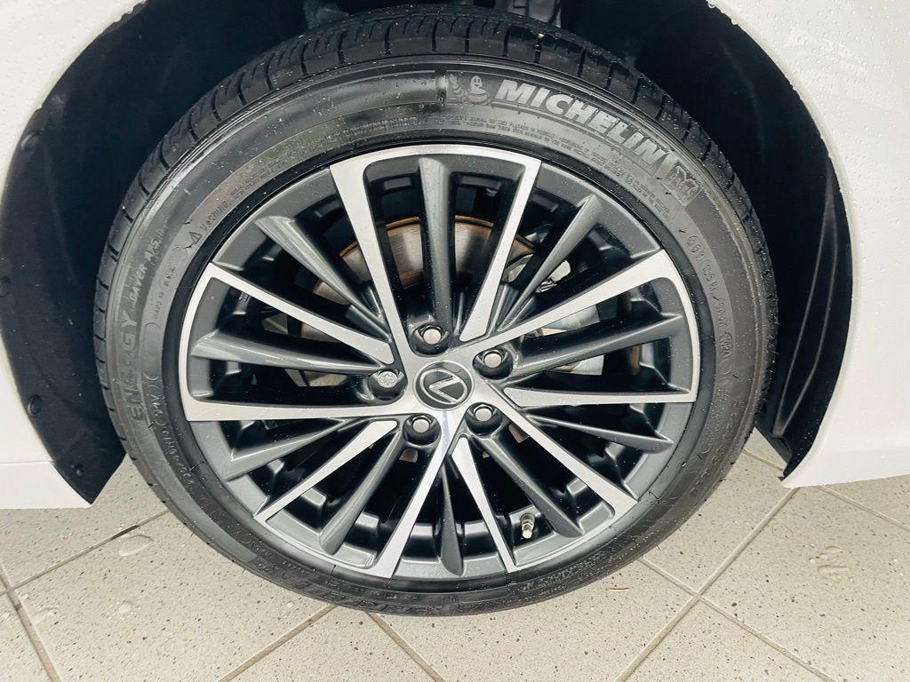 used 2024 Lexus ES 350 car, priced at $44,988