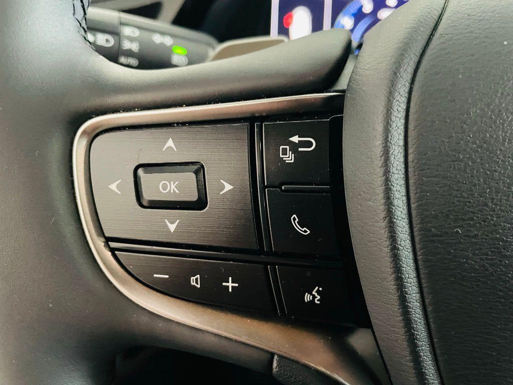 used 2024 Lexus ES 350 car, priced at $44,988