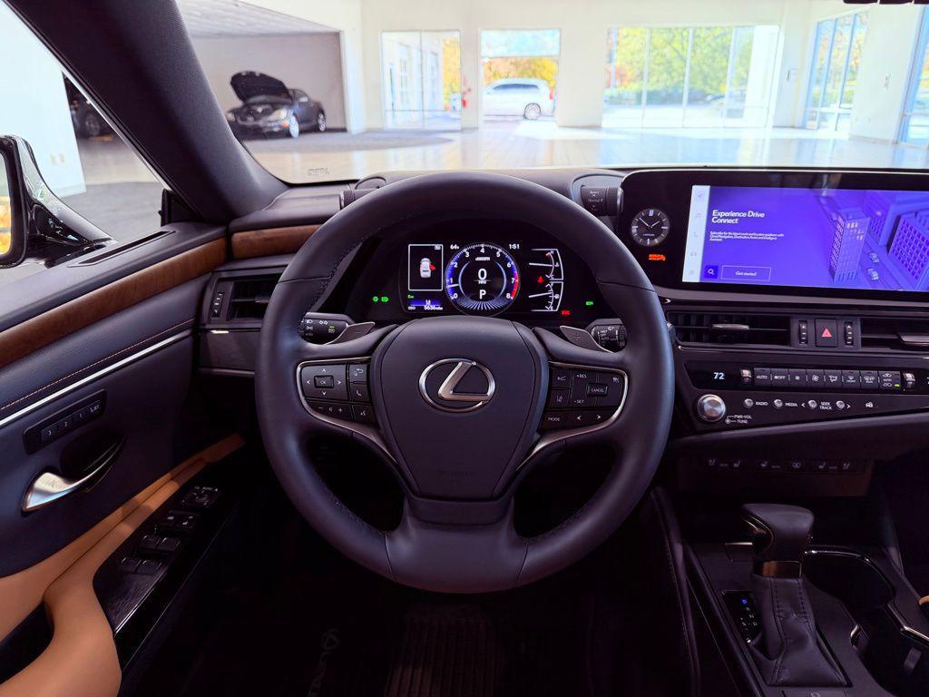 used 2025 Lexus ES 350 car, priced at $44,988