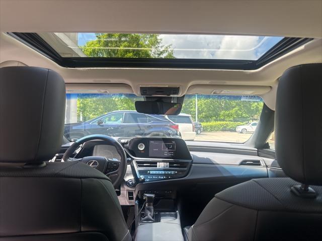 used 2022 Lexus ES 300h car, priced at $36,488