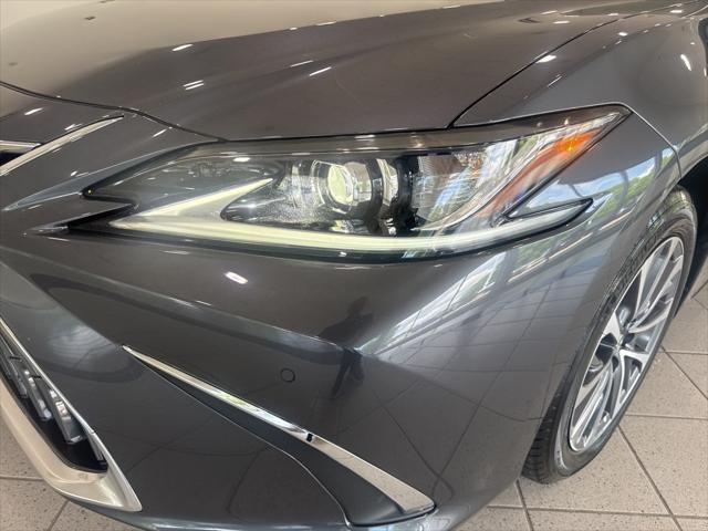 used 2022 Lexus ES 300h car, priced at $36,488
