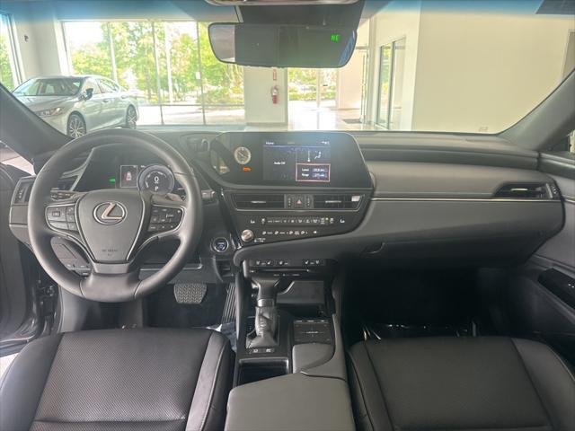 used 2022 Lexus ES 300h car, priced at $36,488