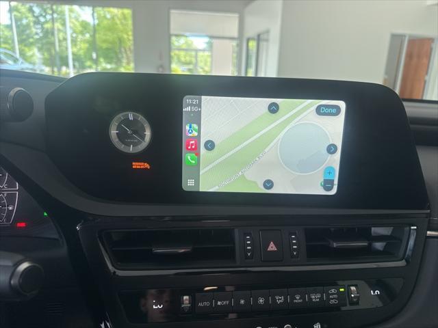 used 2022 Lexus ES 300h car, priced at $36,488