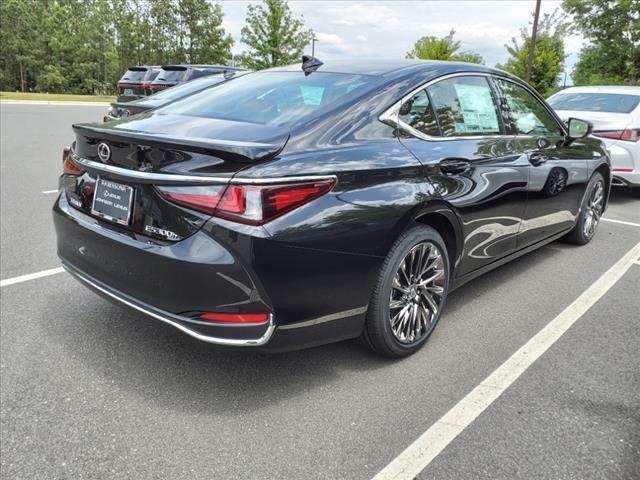 new 2024 Lexus ES 300h car, priced at $53,820