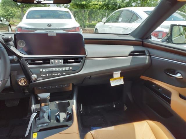 new 2024 Lexus ES 300h car, priced at $53,820