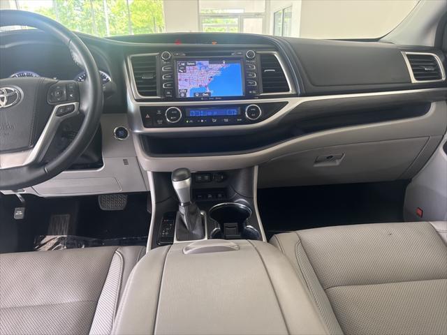 used 2017 Toyota Highlander car, priced at $27,988