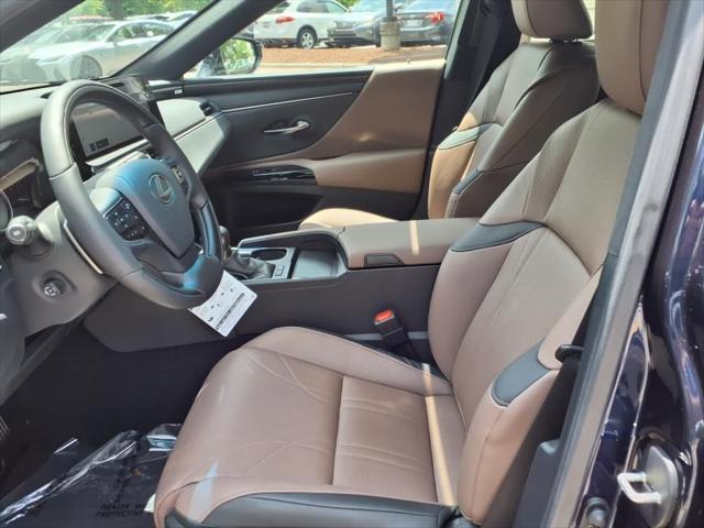 new 2025 Lexus ES 300h car, priced at $54,024