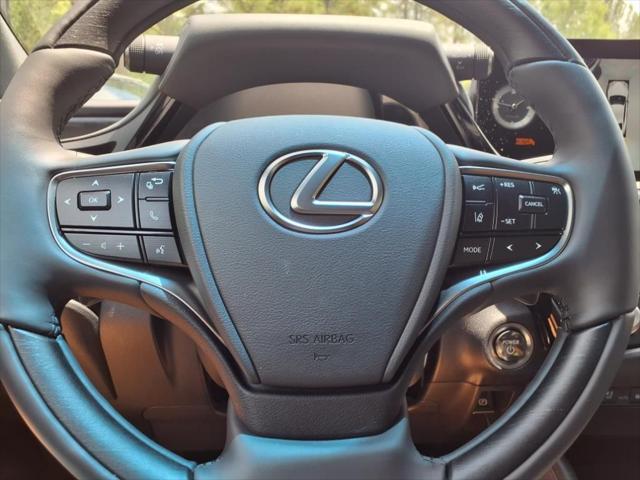 new 2025 Lexus ES 300h car, priced at $54,024