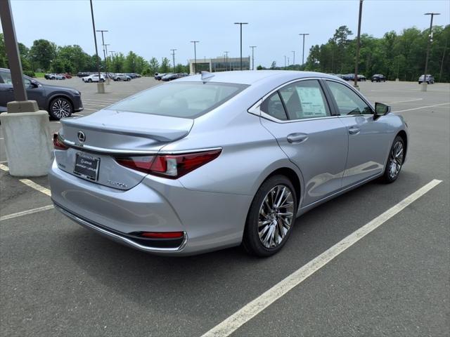 new 2025 Lexus ES 300h car, priced at $54,359