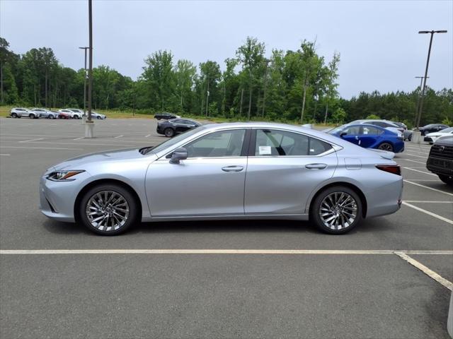 new 2025 Lexus ES 300h car, priced at $54,359