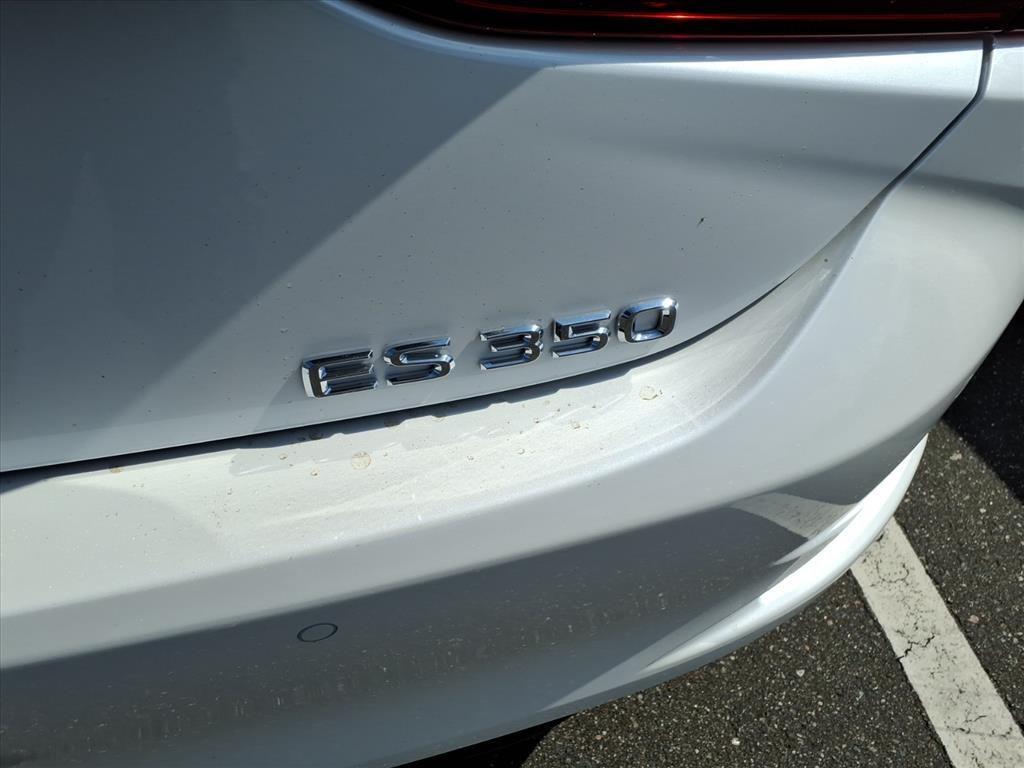 new 2025 Lexus ES 350 car, priced at $50,304