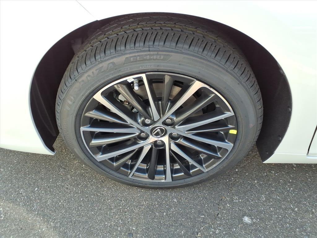 new 2025 Lexus ES 350 car, priced at $50,304