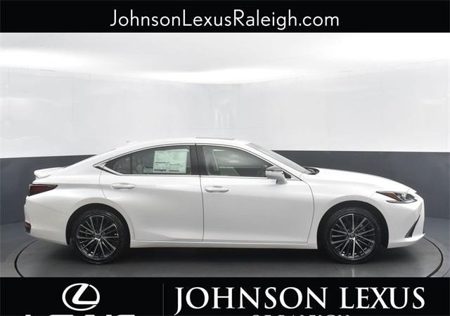 new 2025 Lexus ES 300h car, priced at $51,524