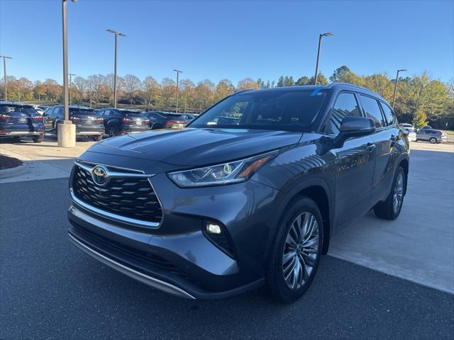 used 2020 Toyota Highlander car, priced at $35,888