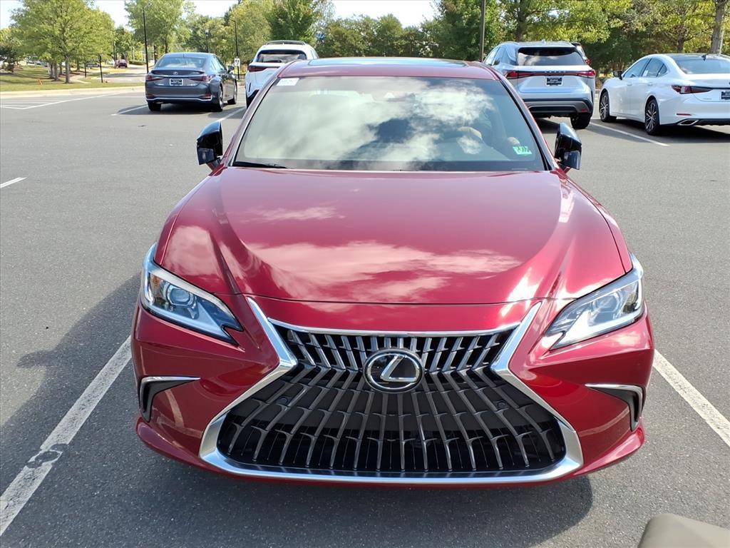 new 2025 Lexus ES 300h car, priced at $49,929