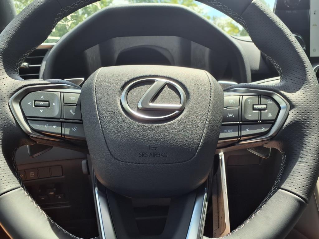 new 2025 Lexus LX 600 car, priced at $117,888