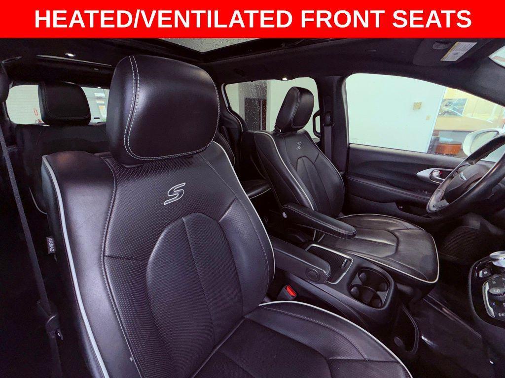 used 2020 Chrysler Pacifica Hybrid car, priced at $22,988