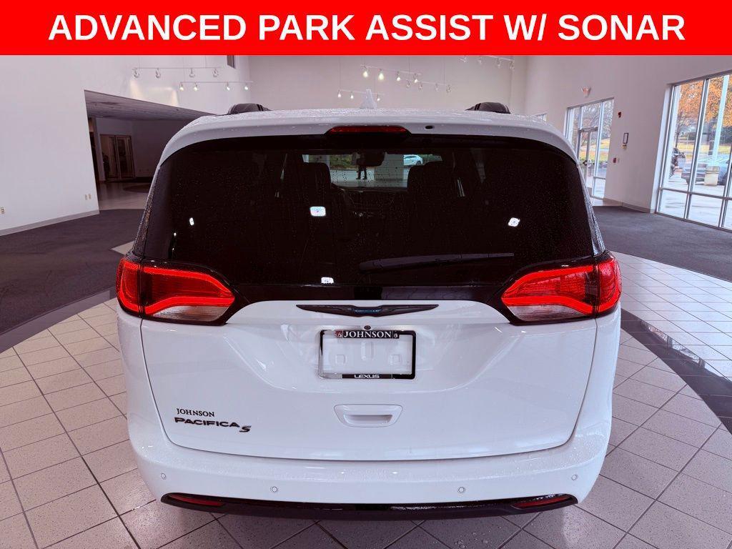 used 2020 Chrysler Pacifica Hybrid car, priced at $22,988