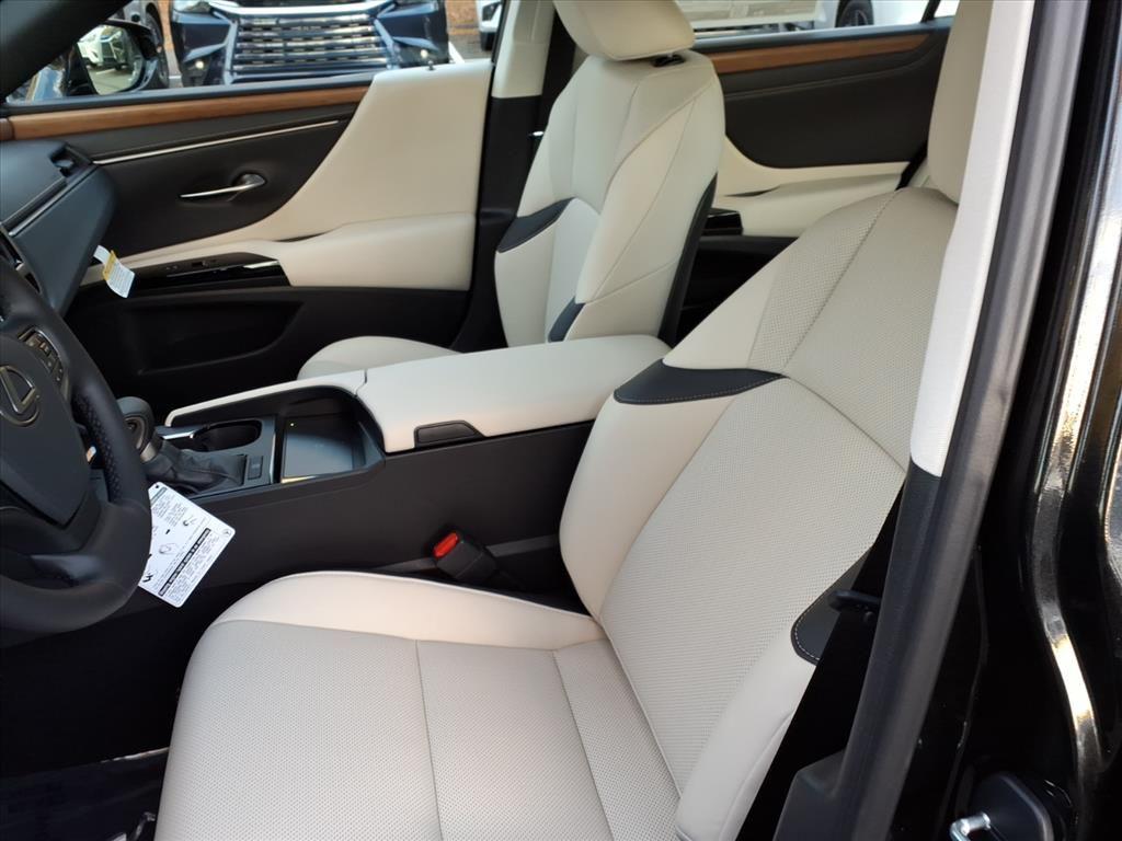 new 2025 Lexus ES 350 car, priced at $49,304
