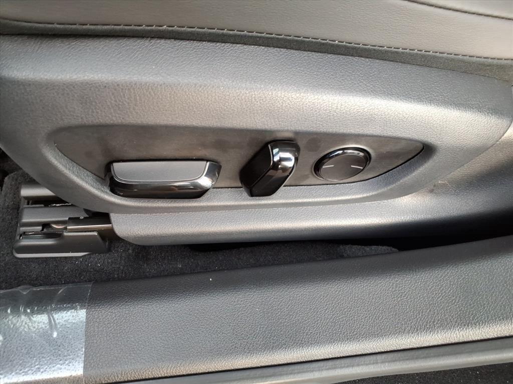 new 2025 Lexus ES 350 car, priced at $49,304