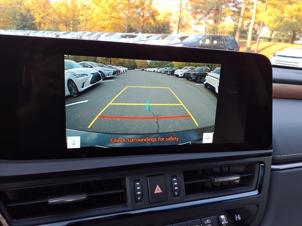 new 2025 Lexus ES 350 car, priced at $49,304