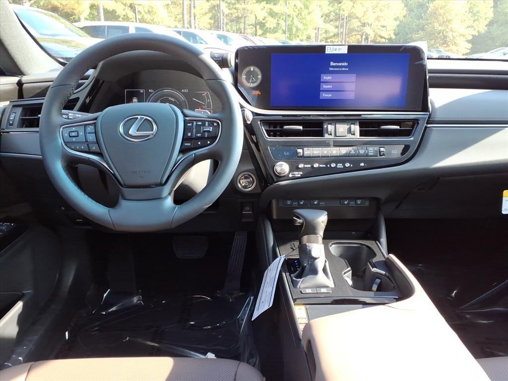 new 2025 Lexus ES 300h car, priced at $51,124