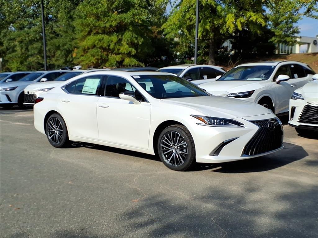 new 2025 Lexus ES 300h car, priced at $51,124
