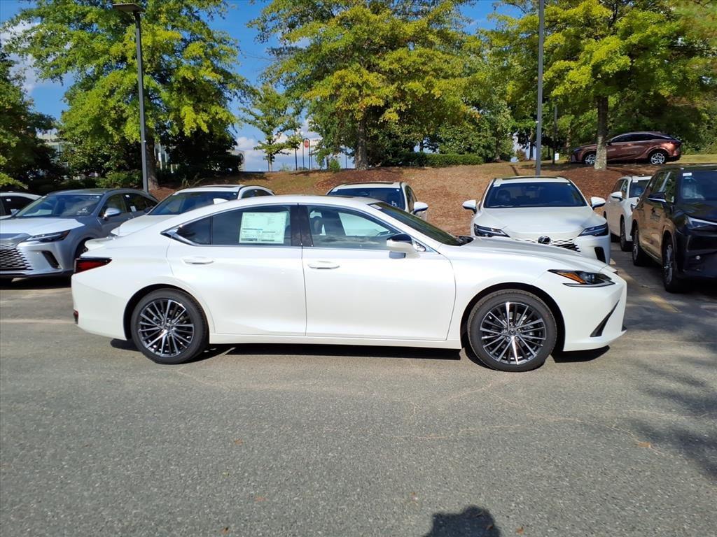 new 2025 Lexus ES 300h car, priced at $51,124