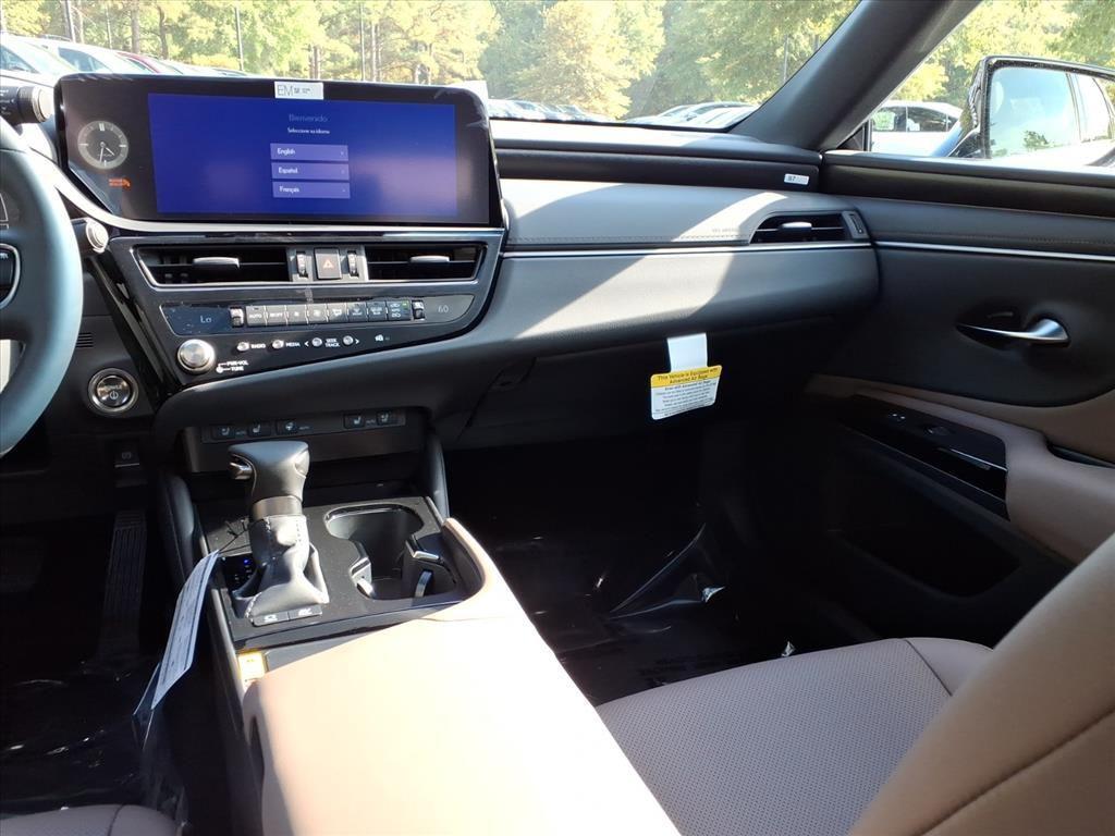 new 2025 Lexus ES 300h car, priced at $51,124