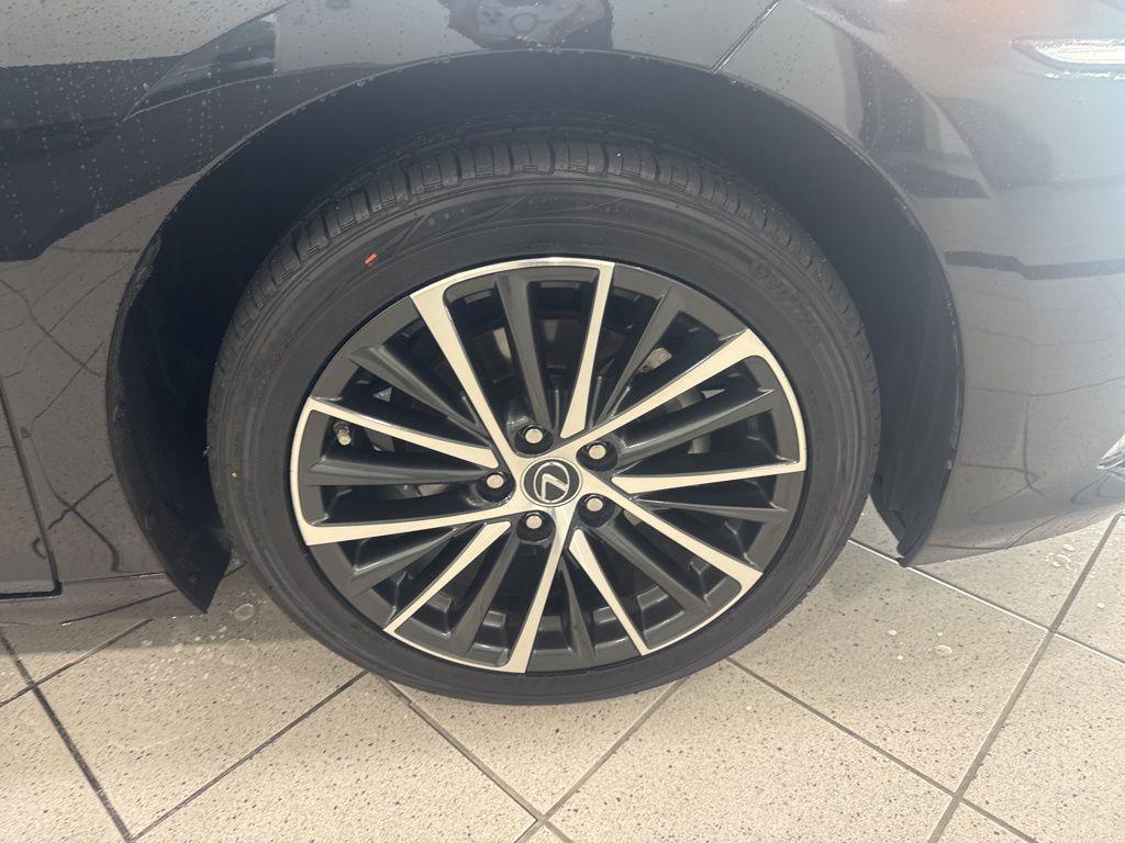 used 2025 Lexus ES 300h car, priced at $46,988