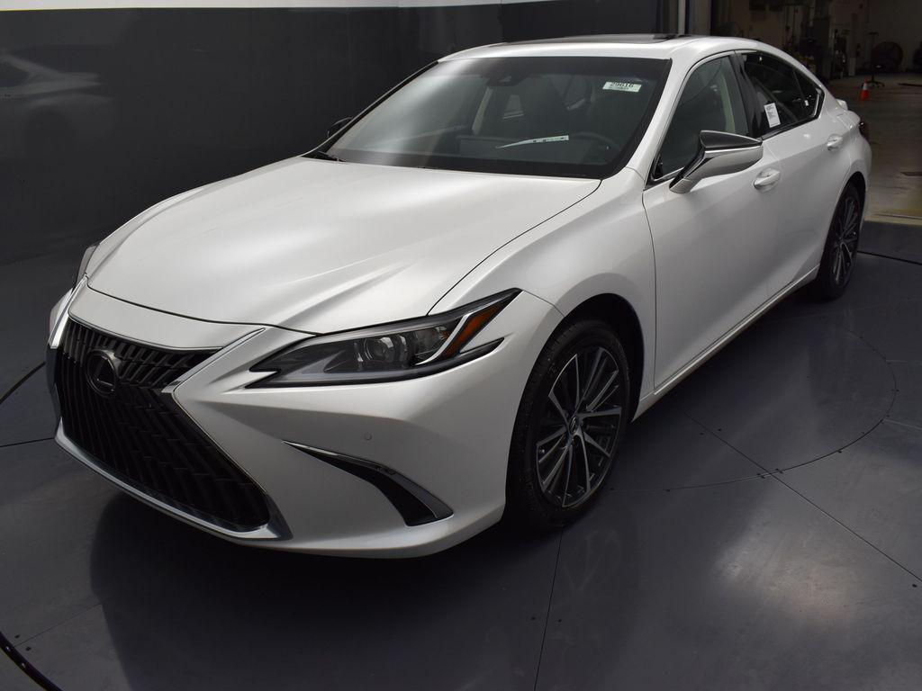 new 2025 Lexus ES 300h car, priced at $51,744
