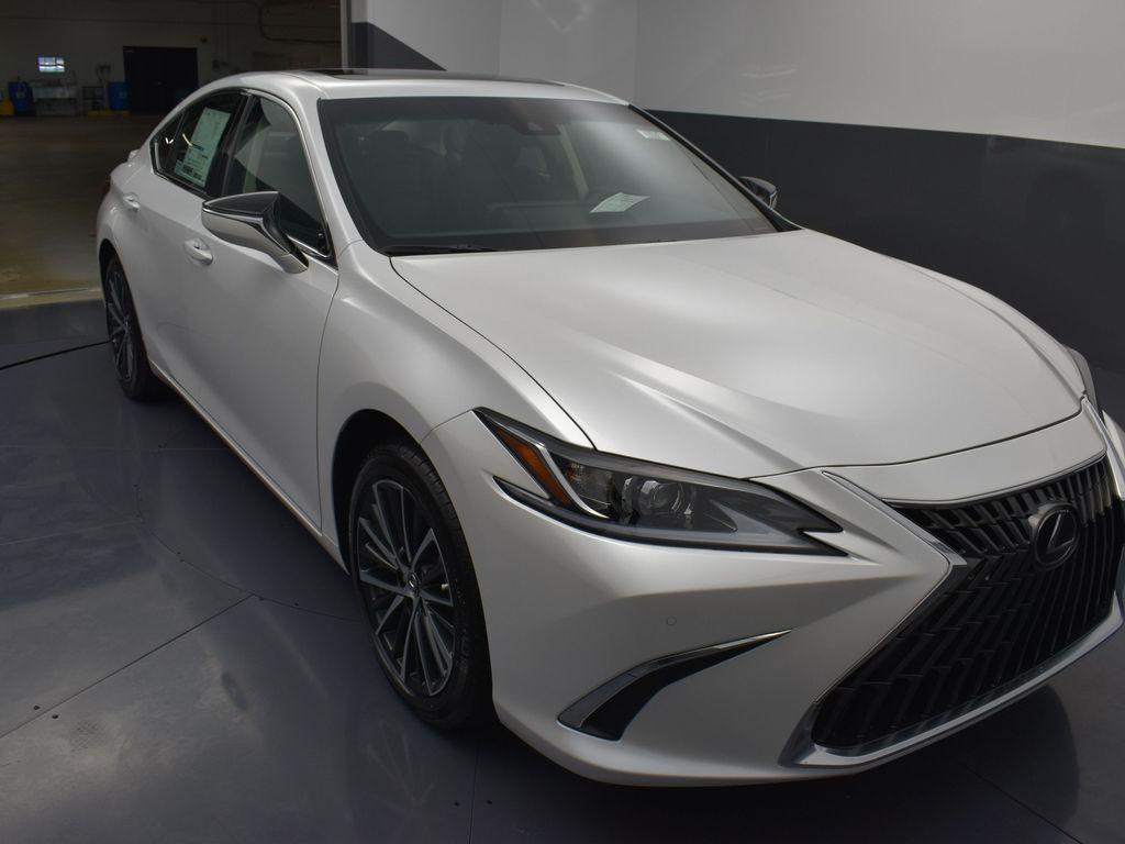 new 2025 Lexus ES 300h car, priced at $51,744