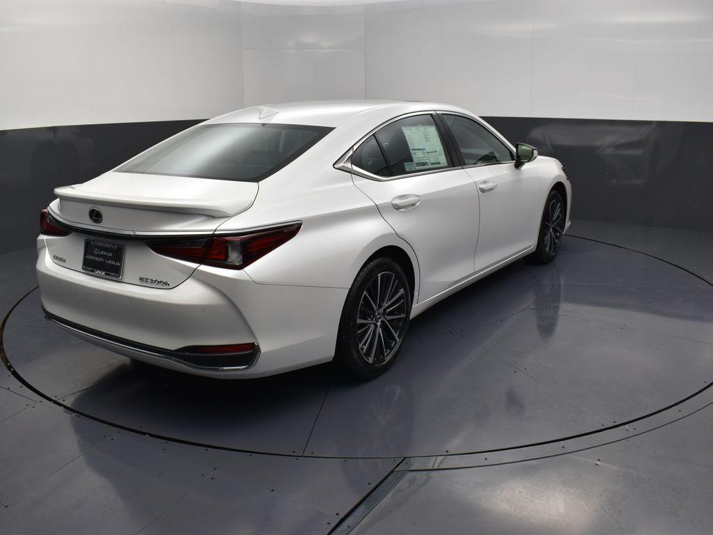new 2025 Lexus ES 300h car, priced at $51,744