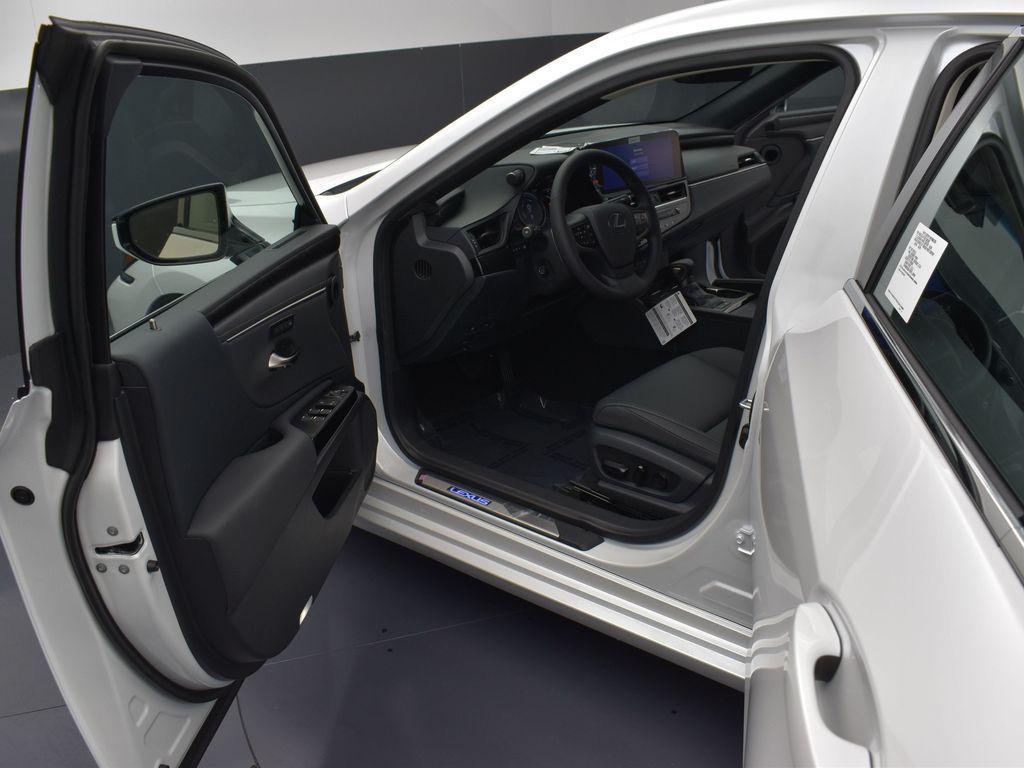 new 2025 Lexus ES 300h car, priced at $51,744