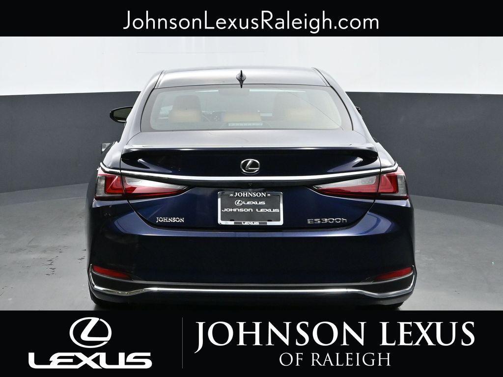 new 2025 Lexus ES 300h car, priced at $51,244