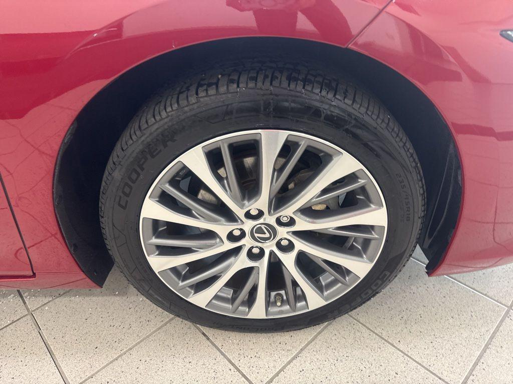 used 2020 Lexus ES 350 car, priced at $30,488
