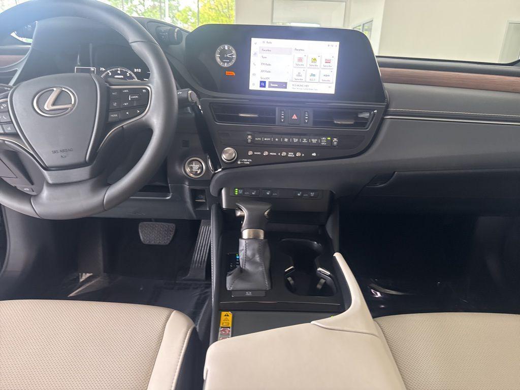 used 2025 Lexus ES 350 car, priced at $44,988