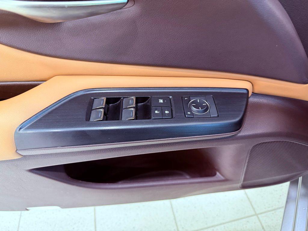 used 2021 Lexus ES 350 car, priced at $30,988