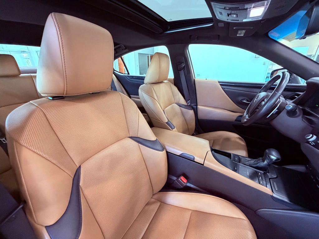 used 2021 Lexus ES 350 car, priced at $30,988