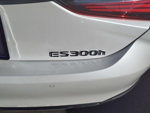new 2024 Lexus ES 300h car, priced at $54,230