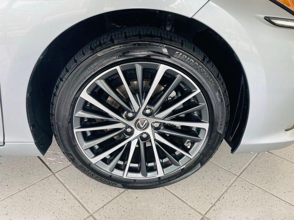 used 2022 Lexus ES 350 car, priced at $36,488