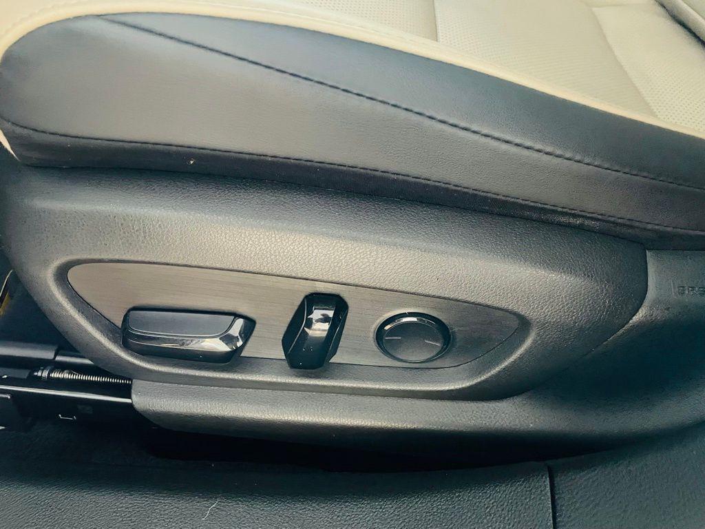 used 2020 Lexus ES 350 car, priced at $31,488