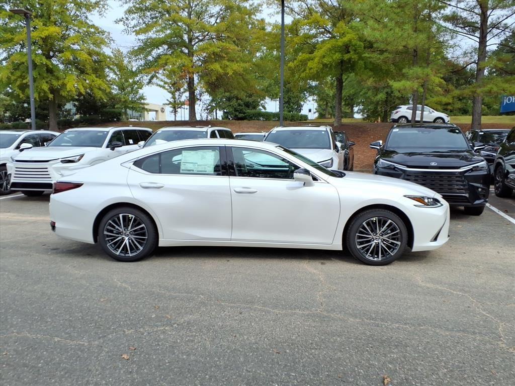 new 2025 Lexus ES 300h car, priced at $51,124